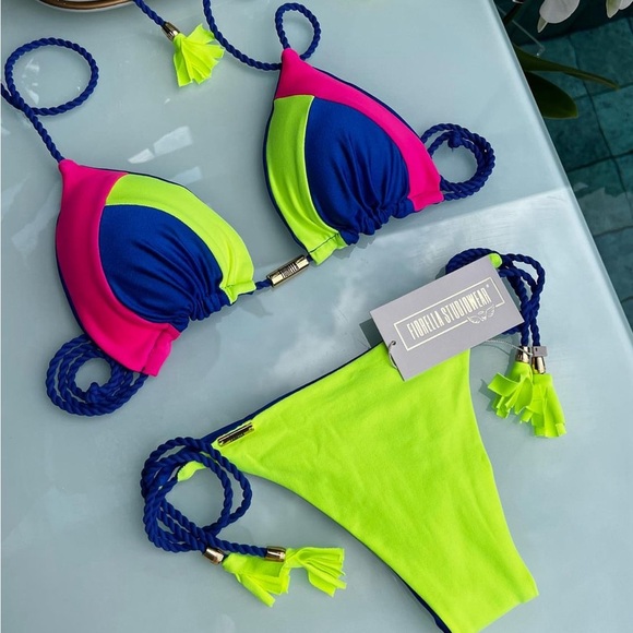 New Fiorella Bikini Reversible butt lift bottoms adjustable gold details - Picture 1 of 3